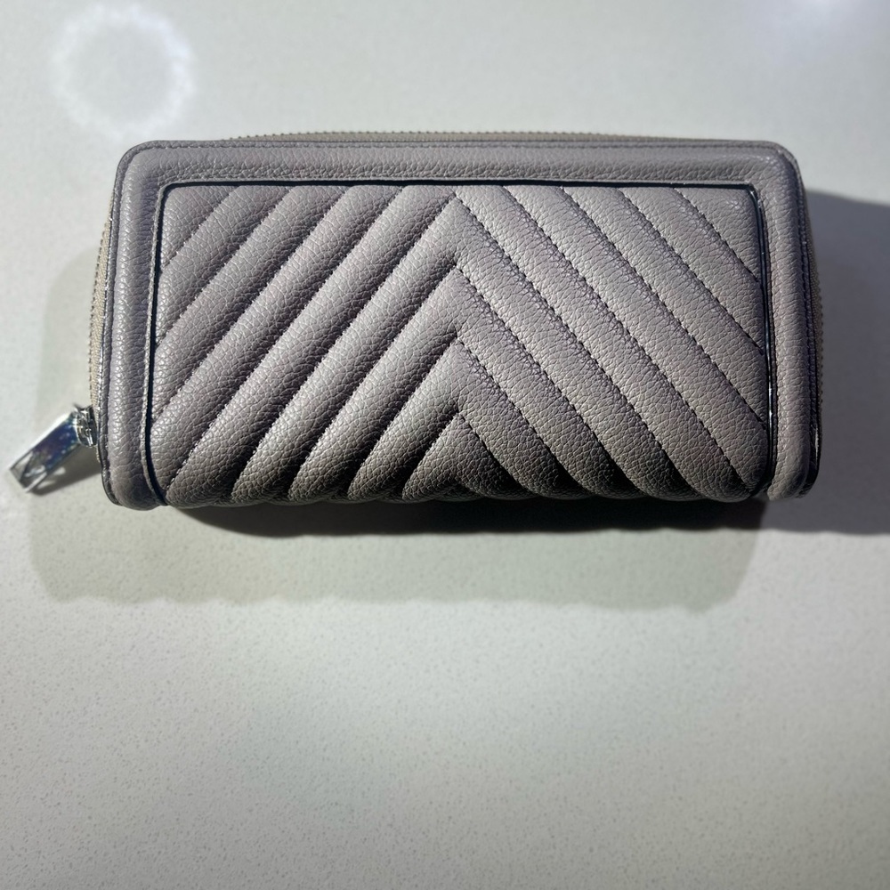 Victoria Secret Wallet - Picture 2 of 4